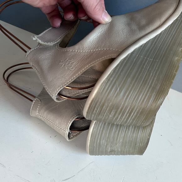 Fly London sandal size 8 wedge gold shimmer slingback peep toe EU 39 - Picture 6 of 10